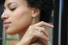 Load image into Gallery viewer, Bow Earring