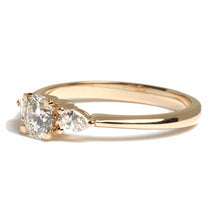 Load image into Gallery viewer, Three diamonds ring