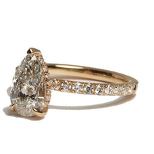 Load image into Gallery viewer, Pear Shape Diamond  Ring - Elzom