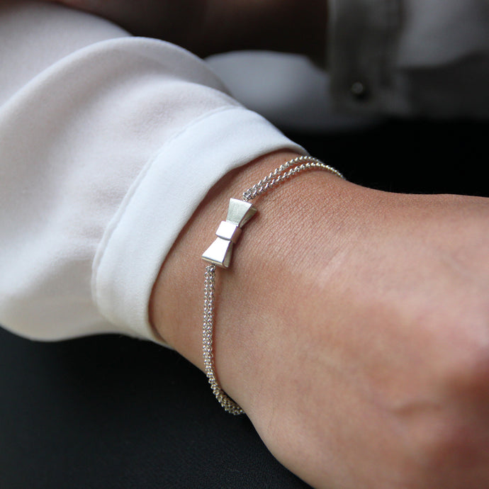 BOW BRACELET